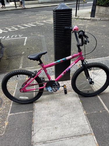 Bike black and - pink., 6-9